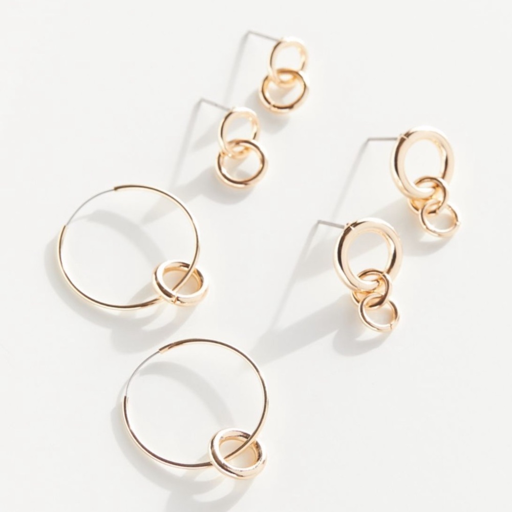 URBAN OUTFITTERS earring set